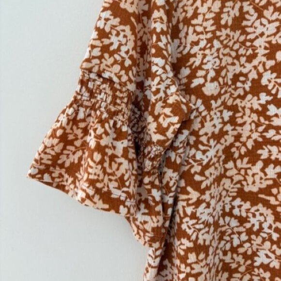 LC Lauren Conrad Dark Orange and White Shirt with Ruffled Sleeves - Picture 4 of 8